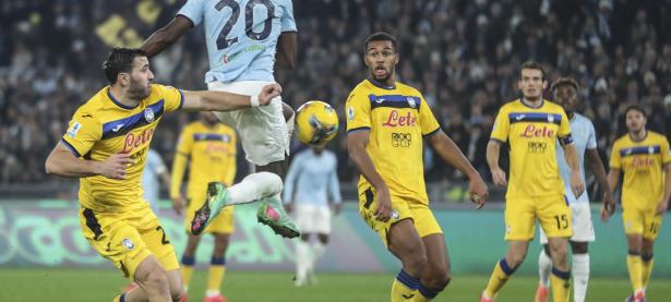 乐鱼体育登录入口-意甲比赛引发热议，球迷情绪高涨