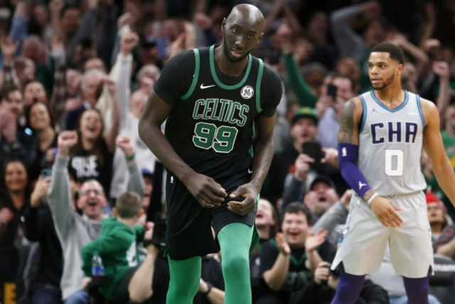 骑士内线巨人连续两场两双数据，成球队禁区利器的简单介绍