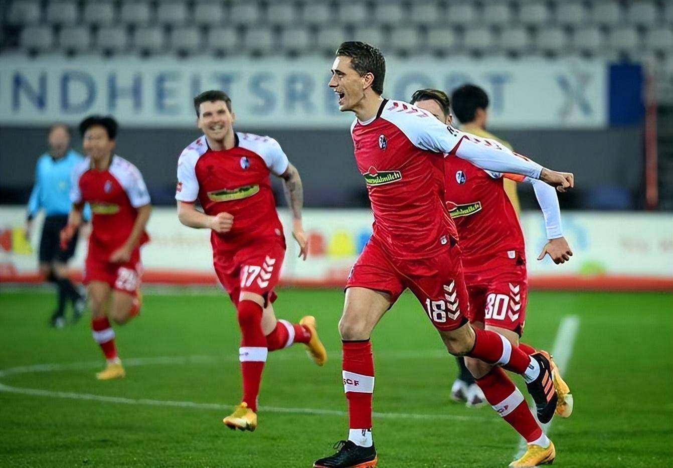 包含斯图加特将向弗赖堡发起挑战，历史会否重演？的词条