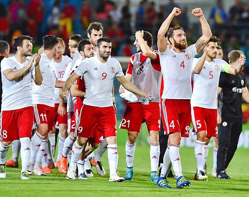 包含卢森堡队战绩出色，晋级欧洲杯四强的词条