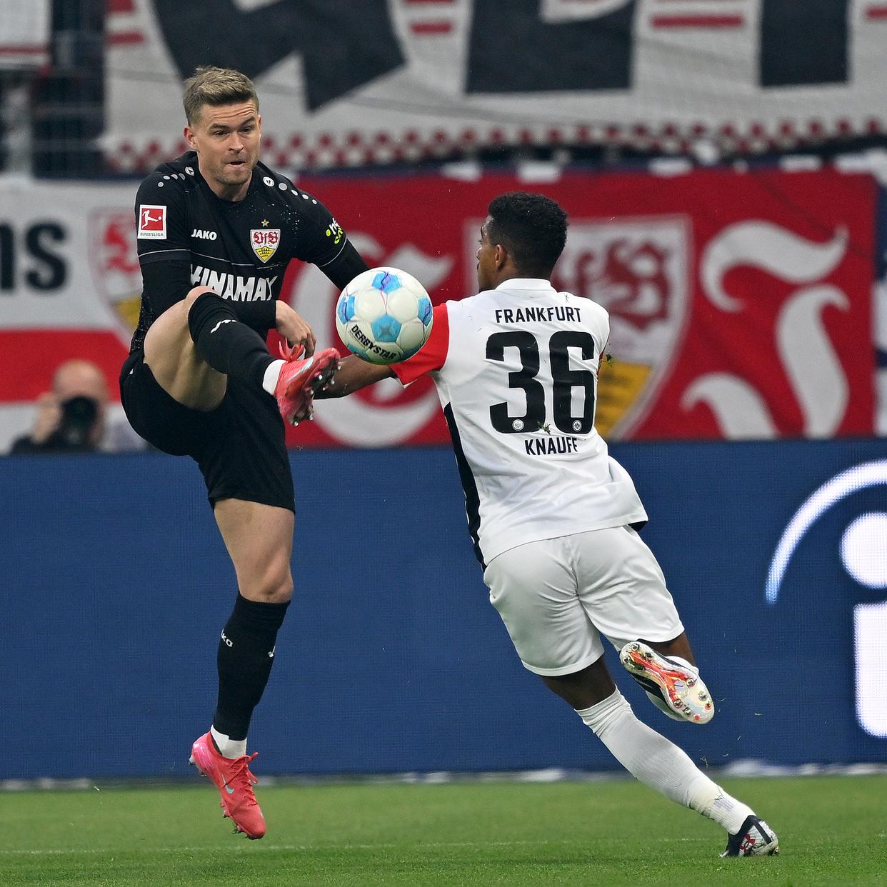 施图加特轻松击败柏林赫塔，展现实力与决心的简单介绍