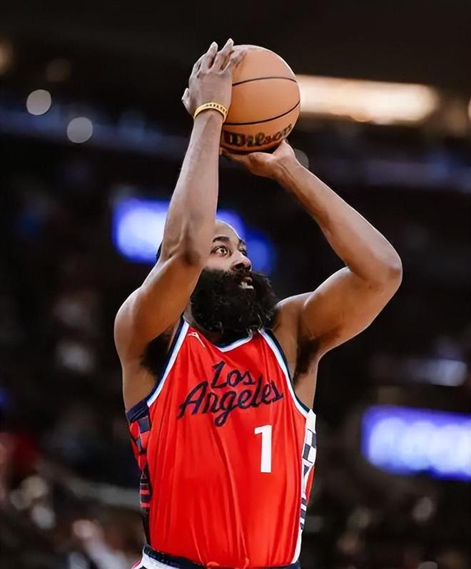 火箭不敌马刺，哈登砍下25+12