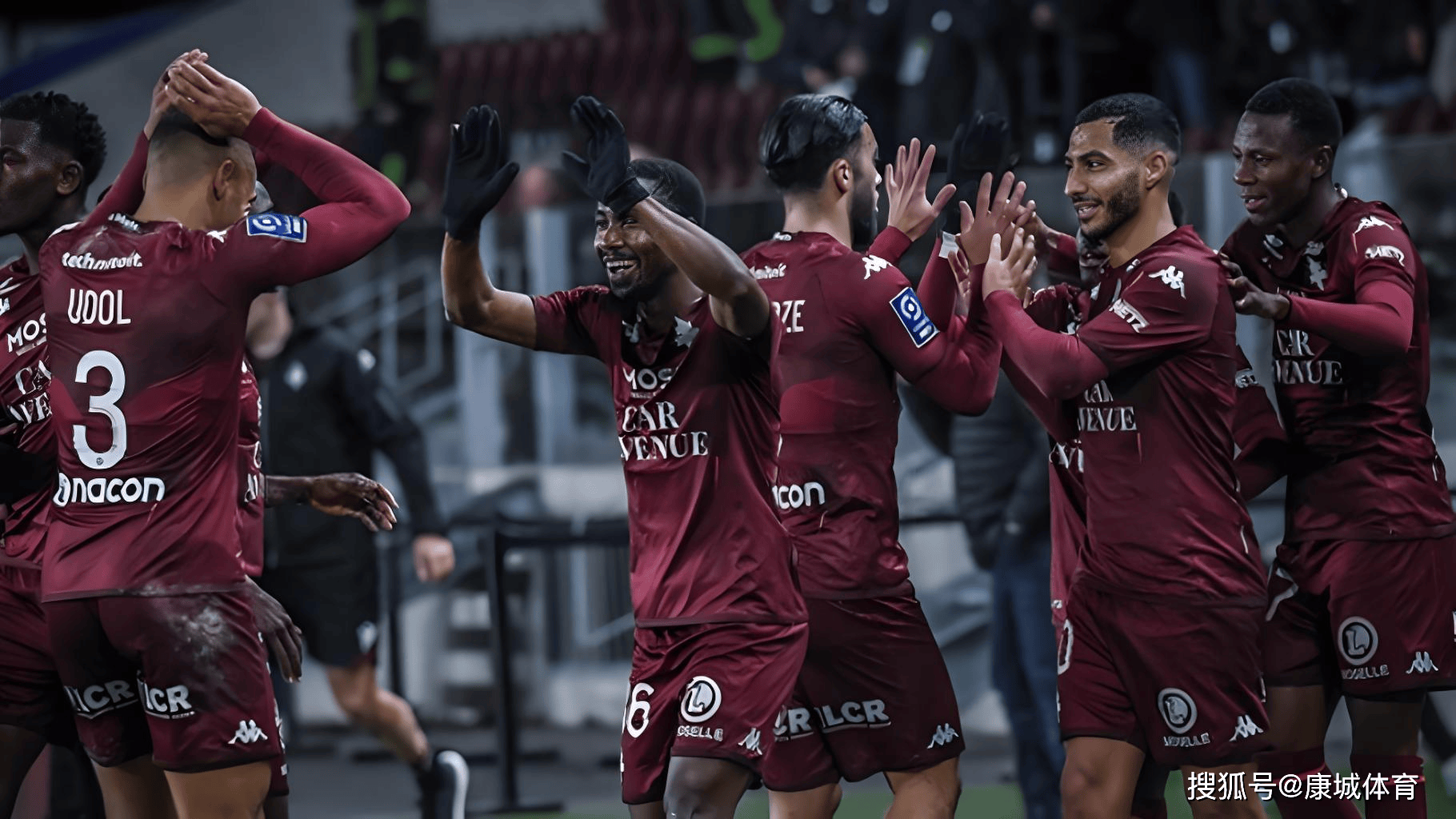 包含梅斯主场告捷，法甲积分榜上升至第五的词条