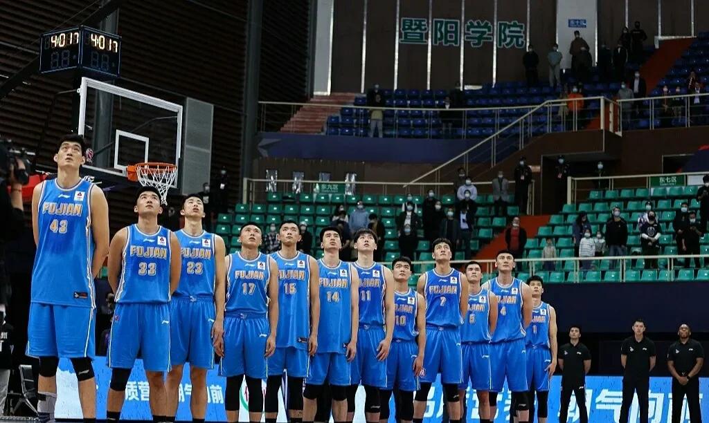 球队全队集结备战，气势如虹的简单介绍