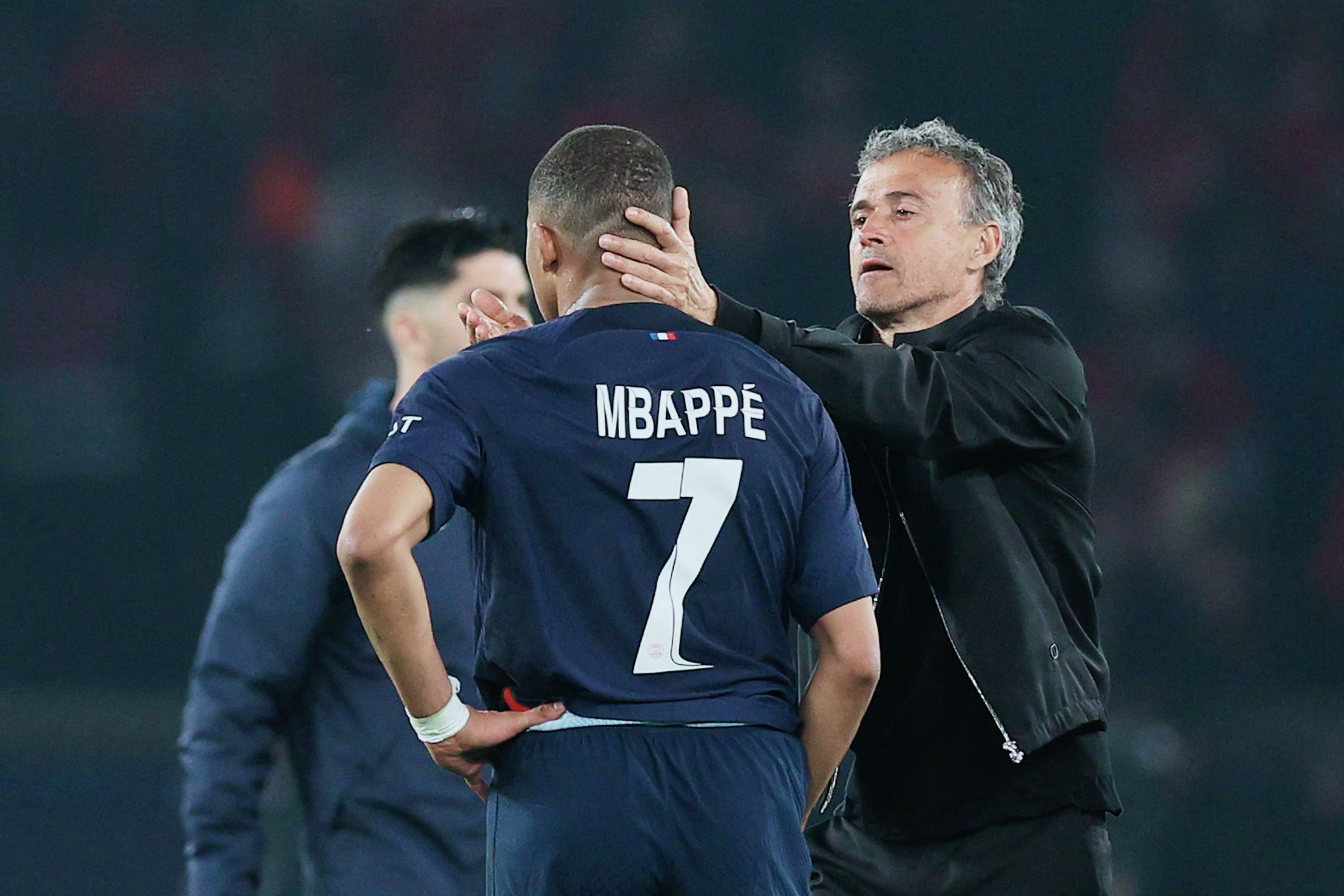 巴黎惨遭淘汰，无缘欧冠半决赛